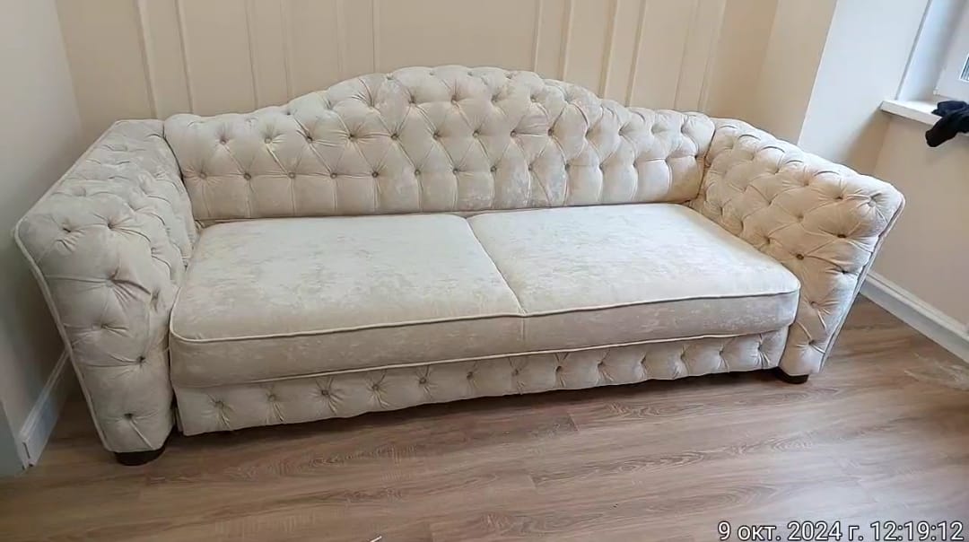 Обивка дивана. Белоозёрский