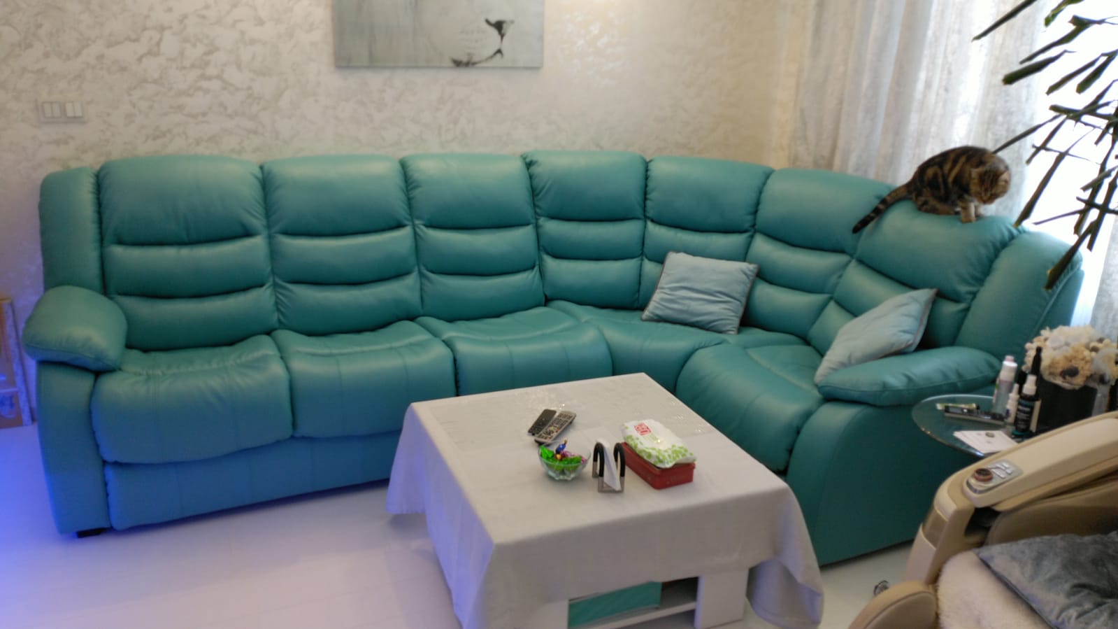 Перетяжка дивана на дому. Белоозёрский