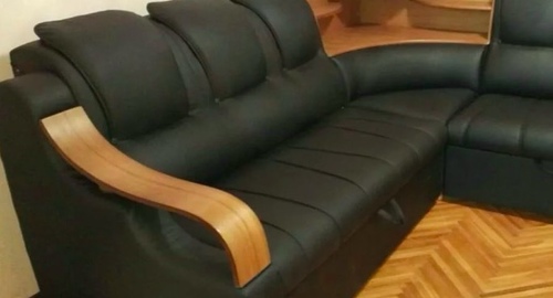 Перетяжка кожаного дивана. Белоозёрский